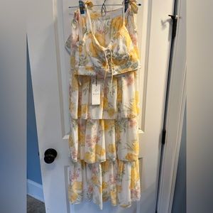 Wayf crop top and skirt set. New with tag size xs.